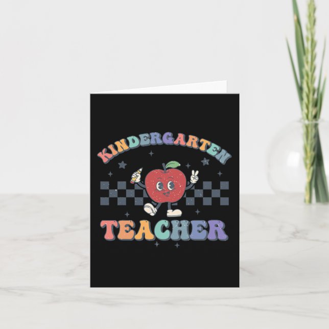 Kindergarten Teacher Groovy Back to school Team KG Kort (Framsida)