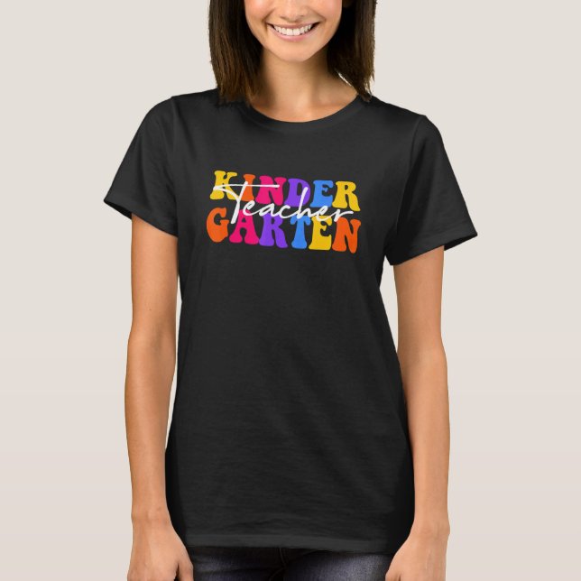 Kindergarten Teacher Groovy Happy First Day Of Sch T Shirt (Framsida)