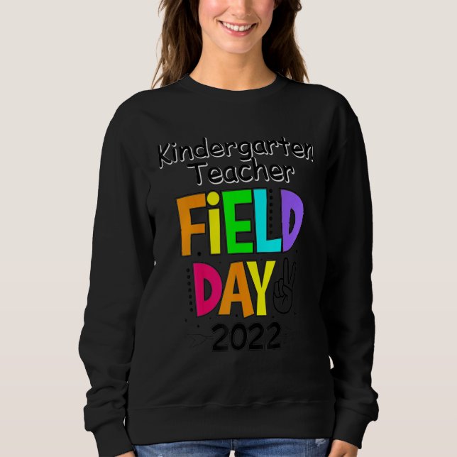 Kindergarten Teacher Squad Fält Day First Last Da T Shirt (Framsida)