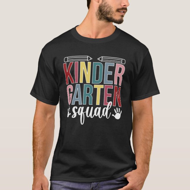 Kindergarten Teacher Squad Kindergarten Teaching C T Shirt (Framsida)