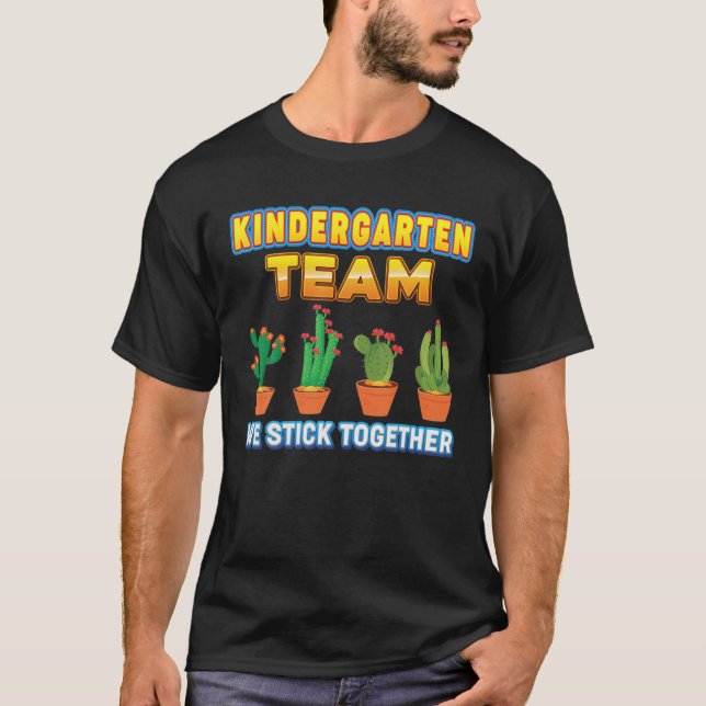 Kindergarten Team vi håller ihop Back to school T Shirt (Framsida)