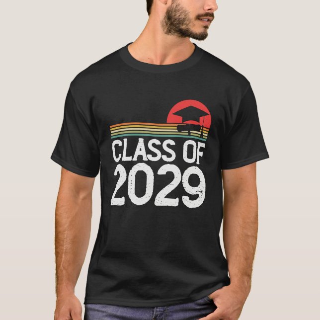 Kindergarten To Graduation Retro Class Of 2029 Gro T Shirt (Framsida)