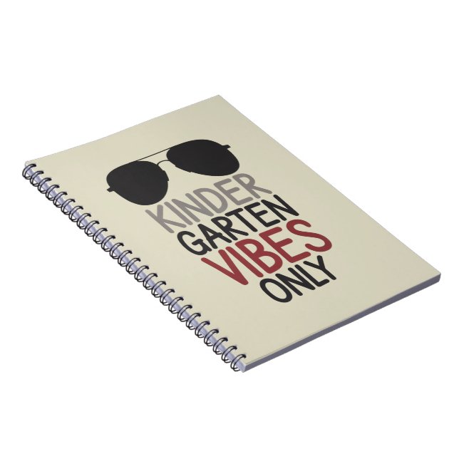 Kindergarten Vibes Endast Back to school Anteckningsbok (Högra Sidan)