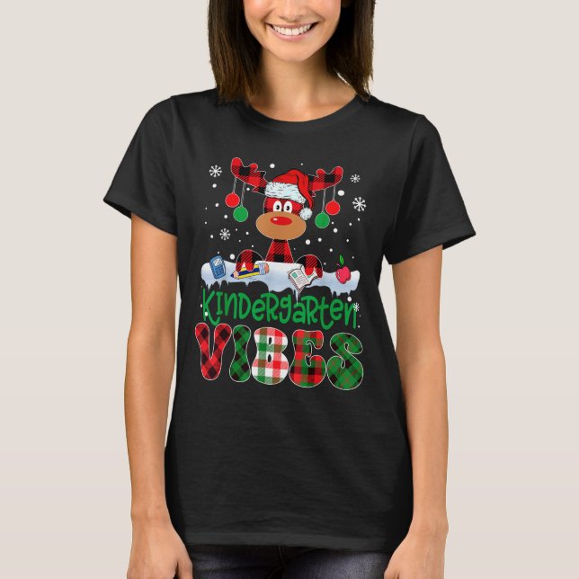 Kindergarten Vibes Teacher Buffalo Plaid Reindeer  T Shirt (Framsida)