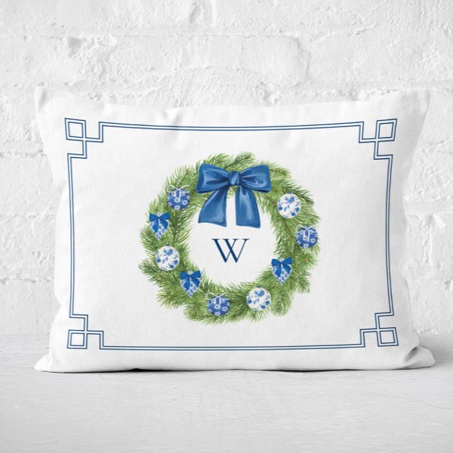 Kinesisk julkransmonogram  prydnadskudde (Monogram Chinoiserie Wreath pillow)