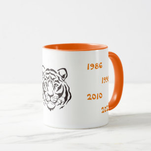 Kinesiska år Tiger illustration svart vit Mugg