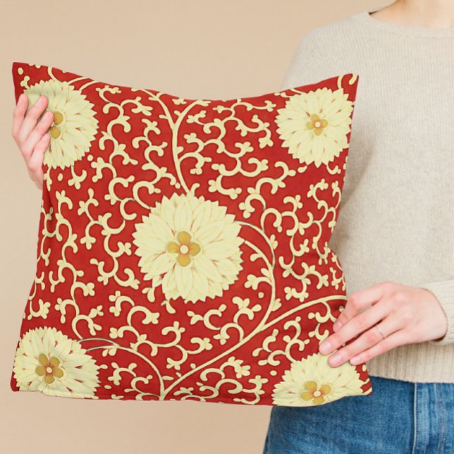 Kinesiska Dahlia mönster i rött och grädde Kudde (Skapare uppladdad)