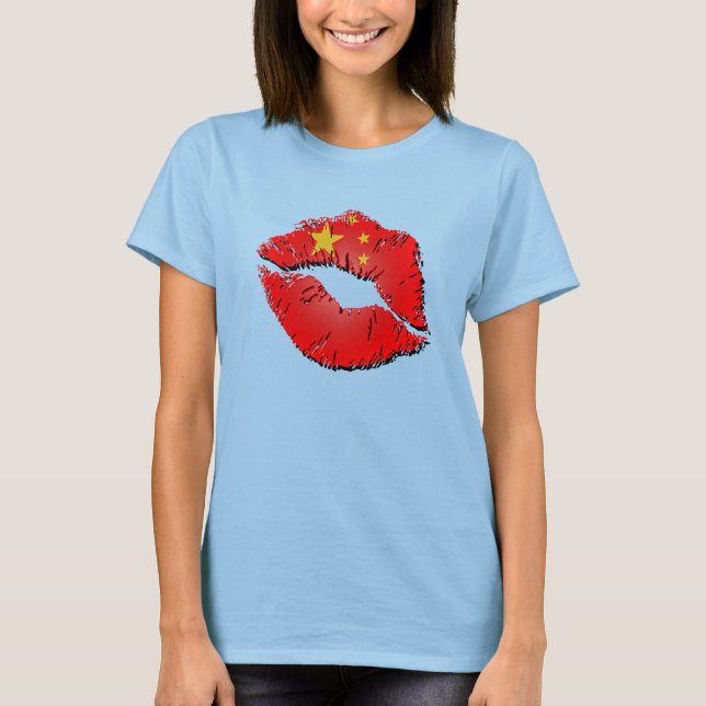 Kinesiska Flagga Läppar Tee Shirt (Framsida)