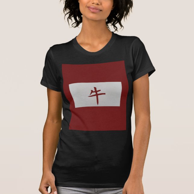 Kinesiskt zodiaktecken Ox rött T-shirt (Framsida)