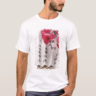 Kinespappersfläkt med persikablommar t-shirt