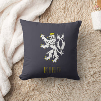 King Lion Crest Decorative Pillow Kudde