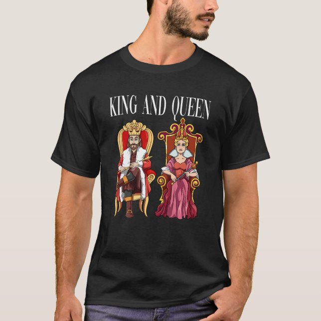 King with Queen with Crown on the Throne T Shirt (Framsida)