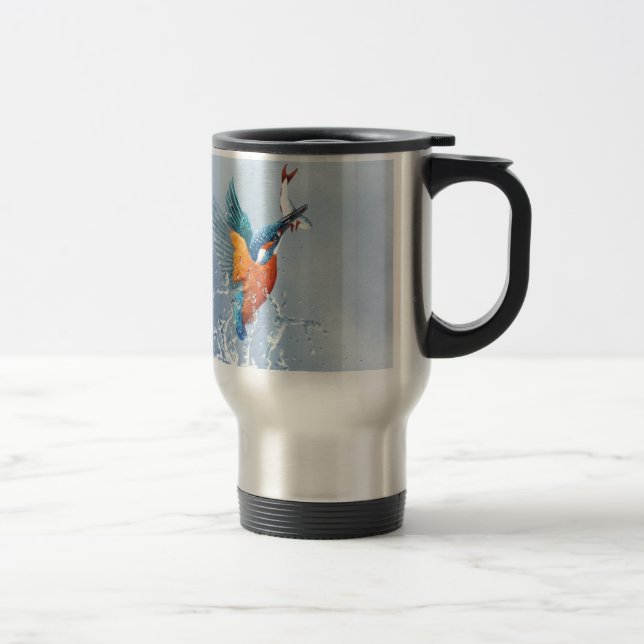 Kingfisherflyg ut ur vatten resemugg (Höger)