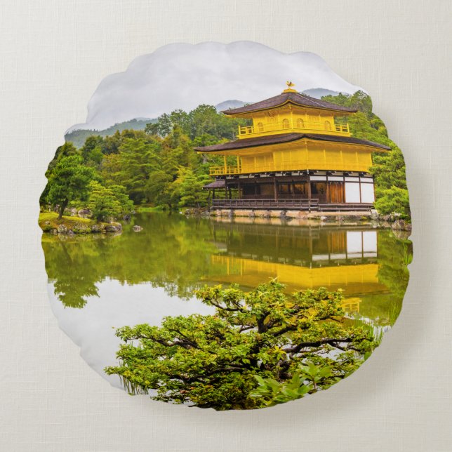 Kinkaku-ji eller gyllene pavilion och pond, Kyoto Rund Kudde (Framsidan)