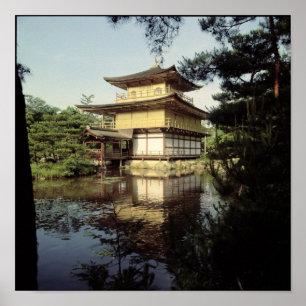 Kinkaku tempel som är hängivet till minnet poster