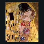 Kiss, Gustav Klimt Poster<br><div class="desc">Kissen (original Der Kuss) var målad av Gustav Klimt och är förmodligen hans mest berömd. Han började arbeta med det 1907 och det är höjdpunkten i hans så kallade "gyllene period". Det skildrar ett par, i olika skuggor av guld och symboler, som delar en kyss mot en brons bakgrund. Gustav...</div>