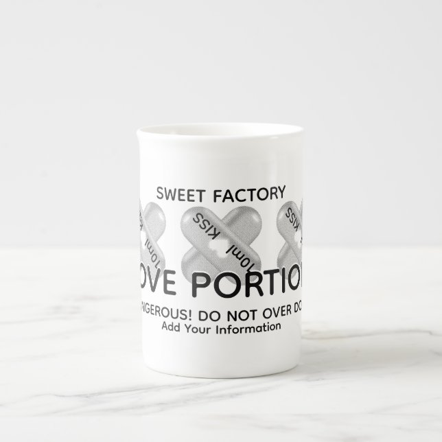 KISS KISS KISS shop Benporslin Mugg (Framsidan)