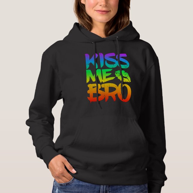 Kiss Me Bro Gay Pride Month LGBT homosexual Rainbo T Shirt (Framsida)