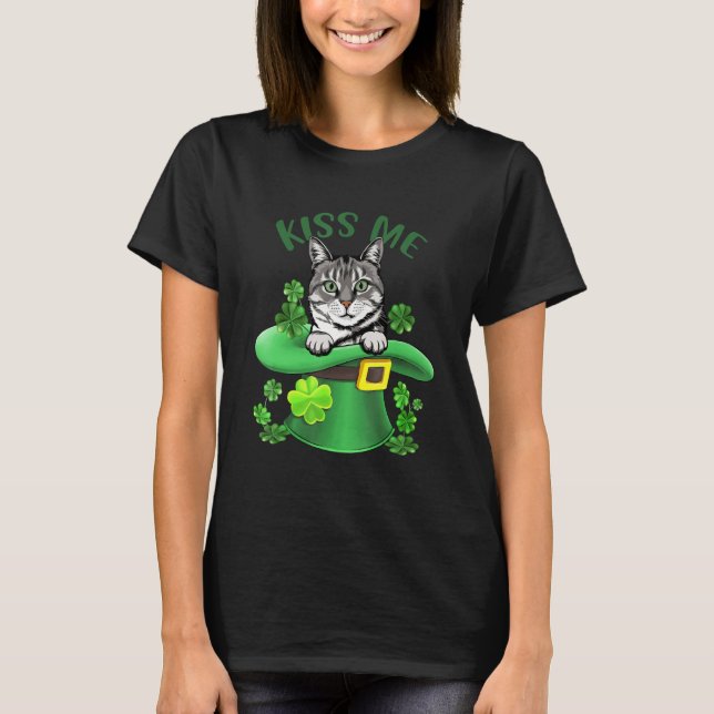 Kiss Me Cute American Shorthair Cat St Patrick Day T Shirt (Framsida)