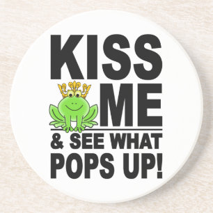 KISS ME Frog underlägg Sandsten