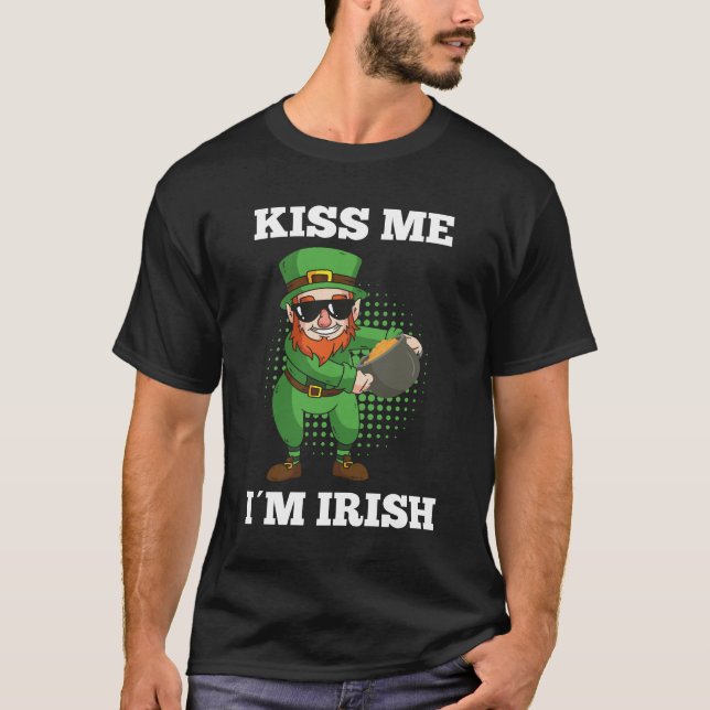 Kiss Me I Am Irish T Shirt (Framsida)