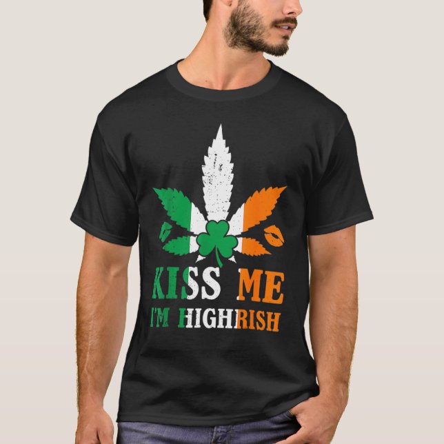 Kiss Me I M Irish Shamrock Funny Irish St Patricks T Shirt (Framsida)