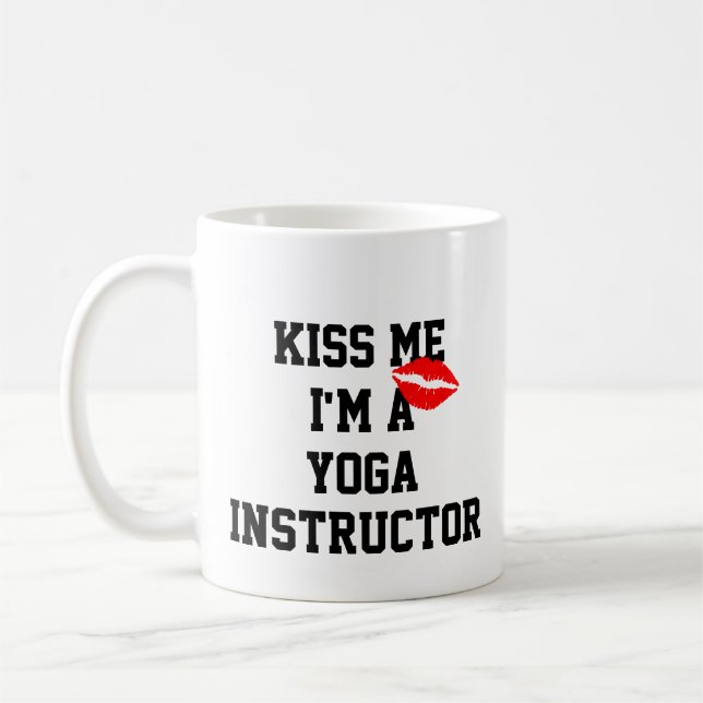 Kiss Me Im A Yoga Instructor Mugg (Vänster)