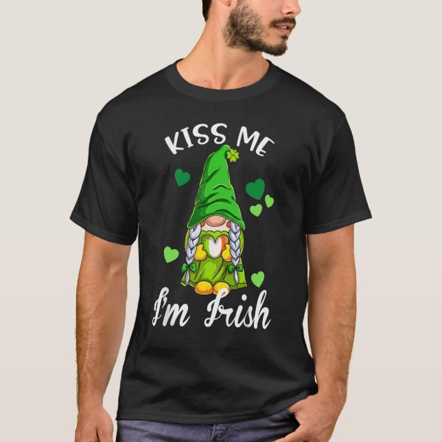 Kiss Me I'm Irish. Gnome Shamrock Clover Saint Pat T Shirt (Framsida)