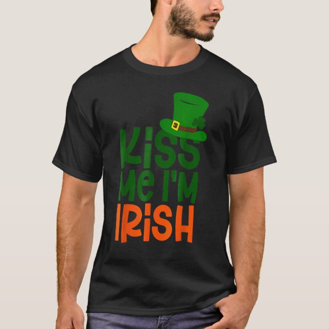 Kiss Me I'm Irish Leprechaun Hat St Patricks Day T Shirt (Framsida)
