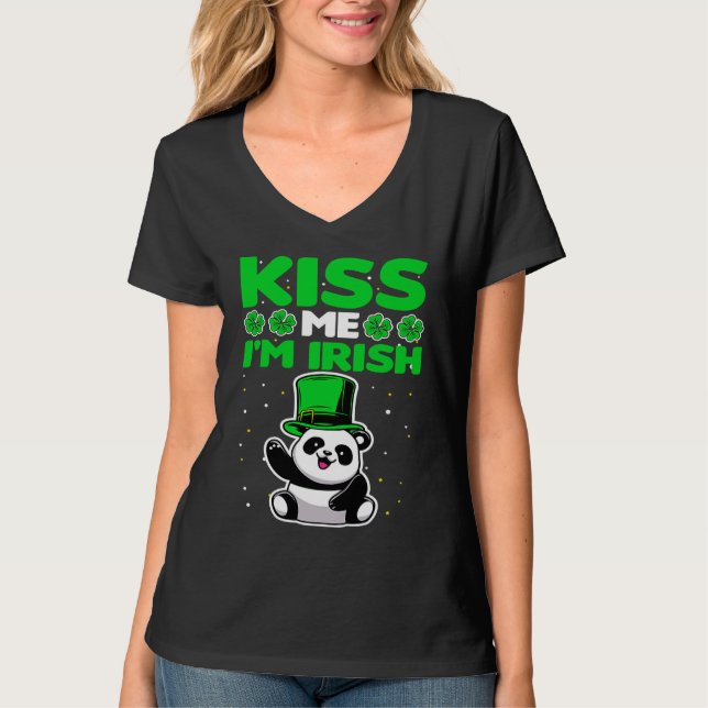 Kiss me I'm Irish Lucky Panda Leprechauns St Patri T Shirt (Framsida)