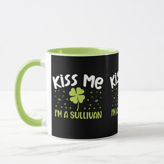 Kiss Me jag är en Sullivan - efternamn Sullivan Mugg (Vänster)
