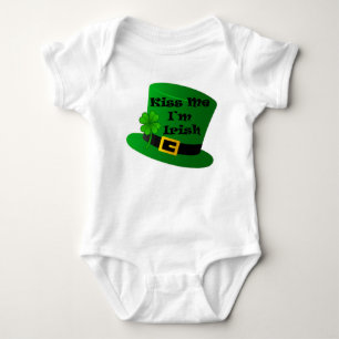 Kiss Me jag är Irish Anpassningsbar Infant Creeper T Shirt