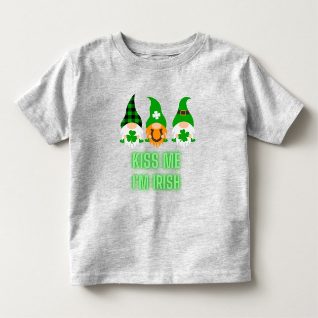 Kiss Me jag är Irish St. Patrick's Day Gnome Shamr T Shirt (Framsida)