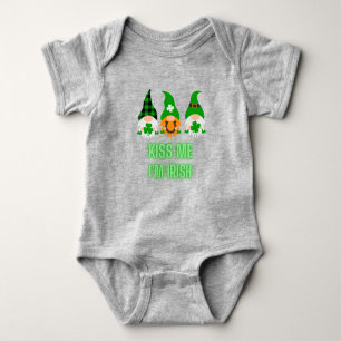 Kiss Me jag är Irish St. Patrick's Day Gnome Shamr T Shirt