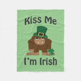 Kiss Me, jag är iriska bigfoot Fleecefilt