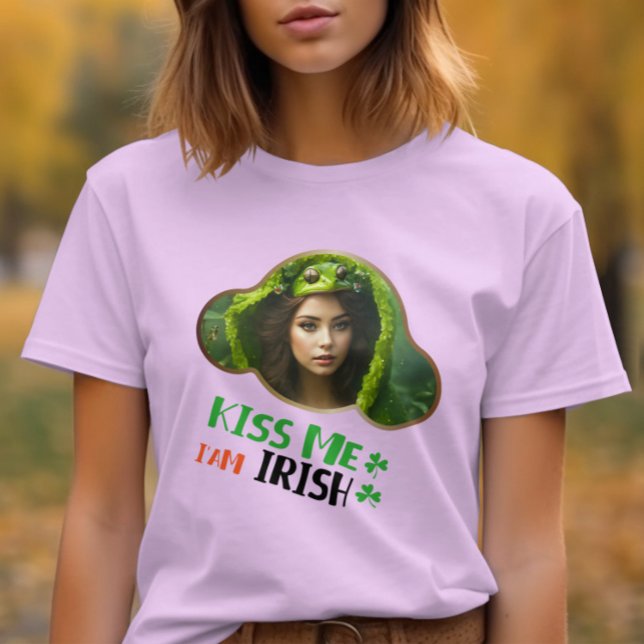 Kiss Me, jag är irländare - Shimering Shamrock T Shirt (Skapare uppladdad)