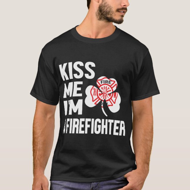 Kiss Me Series (jag är brandman) Manar T-Shirt (Framsida)