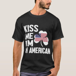 Kiss Me Series (jag är en amerikan) Manar T-Shirt