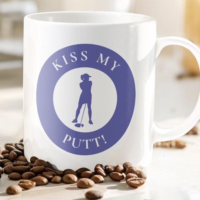 Kiss My Putt Funny Golfer Humor Silhouette Lila Kaffemugg (Skapare uppladdad)