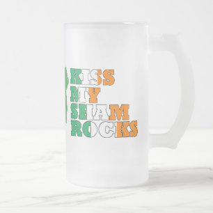 Kiss my shamrocks frostat ölglas