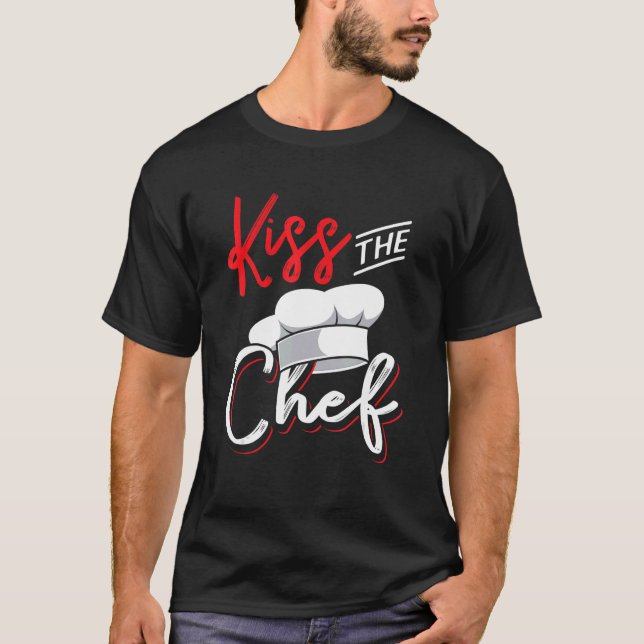 Kiss the chef  for culinary kitchen cook t shirt (Framsida)