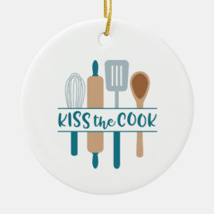 Kiss the Cook Julgransprydnad Keramik