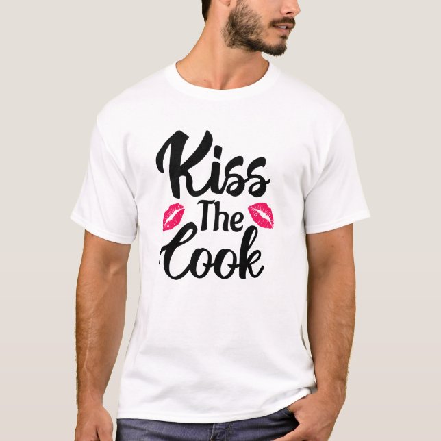Kiss The Cook, Lung Novelty Gift, Lung Cook T Shirt (Framsida)