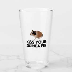 Kissar din guineanska gris glaskopp