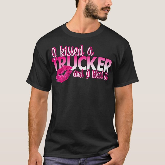 Kissed en buddhist asanas  t shirt (Framsida)
