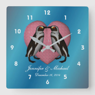 Kissing Penguins Rosa Heart Bröllop Fyrkantig Klocka