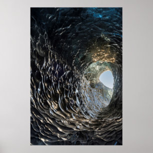 Kissöppning i en isgrotta poster