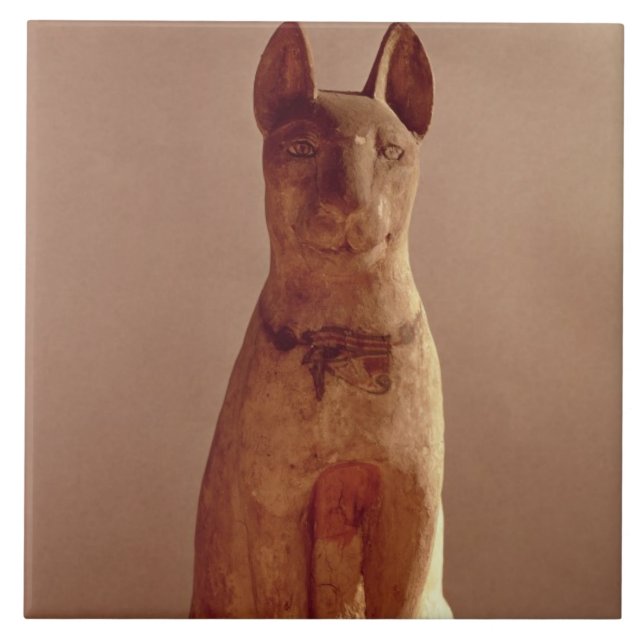 Kista av en katt som skyddas av gudinnan Bastet (p Kakelplatta (Framsidan)