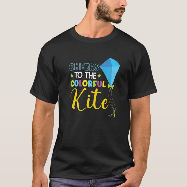 Kite Flying Kite Fan For Fite Flying   2 T Shirt (Framsida)