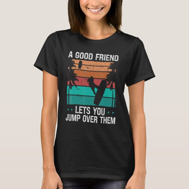 Kiteboarder jump over friend Kitesurfer Kite Kiteb T Shirt (Framsida)